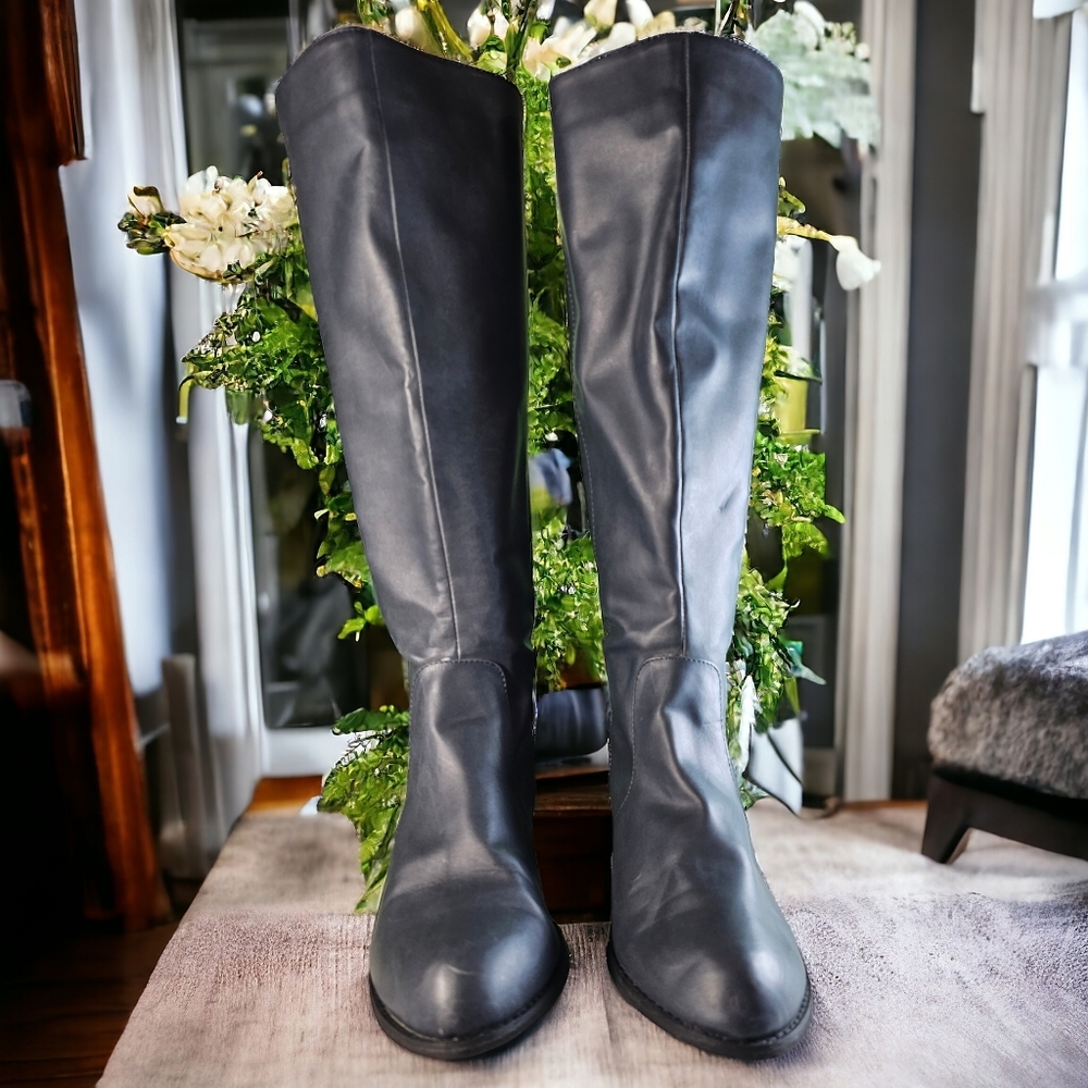 Michael Antonio Women’s GRAY Faux Leather Boots Size 8.5 